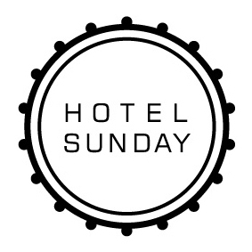 「HOTEL SUNDAYで使用しているファブリックを販売する。」 という架空の設定でお店を作りました。Sunday＝日曜日は自分にとって心地よい1週間を過ごすための準備の日。日々の暮らしのちょっとした「幸せ」を見つけてください。Welcome to HOTEL SUNDAY!!