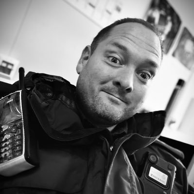 Paramedic - Duty Commander Leicester Leicestershire & Rutland Official Tweeter for EMAS. also volunteer as a community responder and with Lowland Rescue