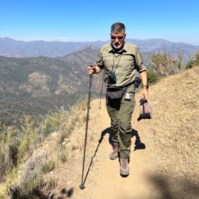 Amante de la fotografía, del aire libre y la naturaleza. Dog lover. IG: @rcorteschile