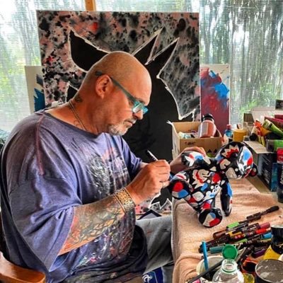 Artist 🎨Acrylic painting KunstAbstract art 🎨 Spotting technique ⚜️Art with Gold 🎨 Artist NFTs Buyer Art Collector🖼 ⚓️ From the United States 🇺🇸