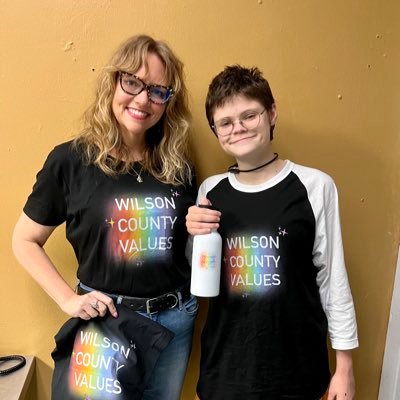 Lindsey57773356's profile picture. just a mom supporting her kid