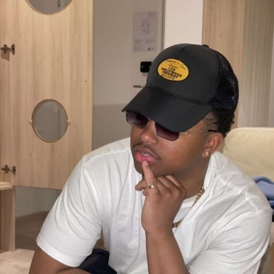 TheZyDooley's profile picture. Navy💙 | ig @zydooley1