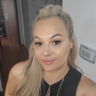 Dominique072681's profile picture. 