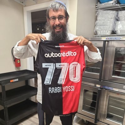 Fana de newell's! Aguante el Rebbe, la lepra y el tata! Mashiaj ya! vice presidente de la lepra en Miami!!!