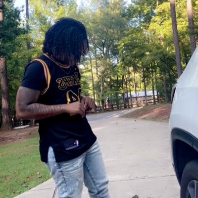 lo_reniii's profile picture. 🙏🏽 Atlanta raised 💯🏳️‍🌈🤞🏽 but never stuck 🥶 #Respect #Skegee