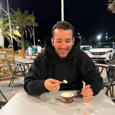 8Colon's profile picture. Apasionado de la natacion y waterpolo. Ingeniero de Telecomunicaciones. Y aficionado del Atletico de Madrid.