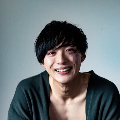 『1度きりの人生なんだから、全力で生きよう!!』 | 21歳から始まった人生🎇 | 夢はミュージカル俳優 | M&Sベーシック5期生 | 夢をアツく語りたい🔥 | 自分が好きだと思える生き方を。 | 明大卒🟣