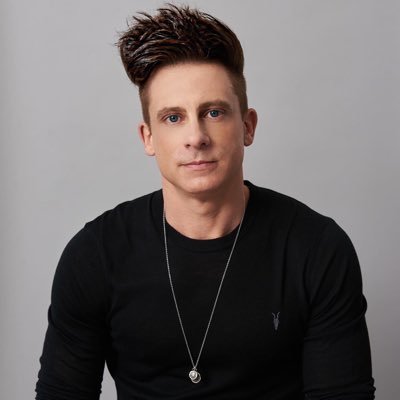 Cameron_Zinger's profile picture. Director | TELUS Local Content, Executive in Charge of Production, social media enthusiast, globetotter and comic book junkie