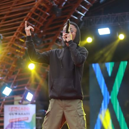 Mr_XHanI's profile picture. Rapper | Dancer | Jr. Engg.

Member of The RUZ Crew

Insta@mr_xhani_ruz
YT - The RUZ / Naam XHanI
Spotify- Naam XHanI