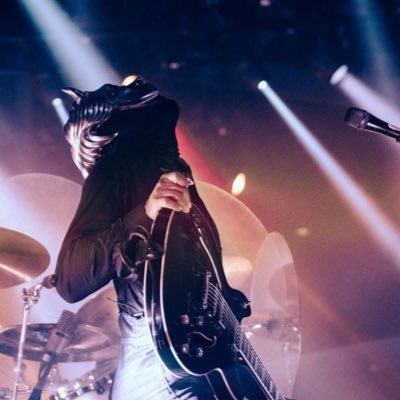 paikitii's profile picture. Just looking 👁️👁️