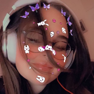 ⊳ Disney • Gaming • Dogs ⊲ Catch me on Twitch || If you would like to support me - click the tips icon on my profile 😭☁️🌫️🤍🫧🥰