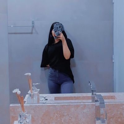 Content Writer | DM for shoutouts, collaborations or paid promotions/ tweets/retweets. @ishaniii___
