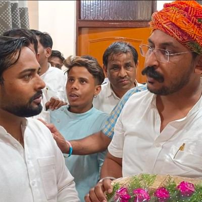 Devendr52824854's profile picture. 