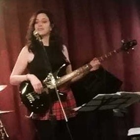 merictaylan_tas's profile picture. Curious. Design, animation, bass, dance, swim, run, cycle, birds 🌈🚴🏾‍♀️🐳🎸👾🎵🥦🐣