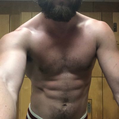 Hung guy. HARD worker. DM for enquiries/booking📥 Having an OF/JFF does not mean I owe you a free fuck. 👇OnlyFans/JustForFans/CashApp links