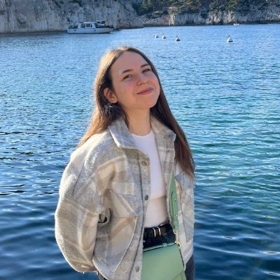 Loulcmb's profile picture. 