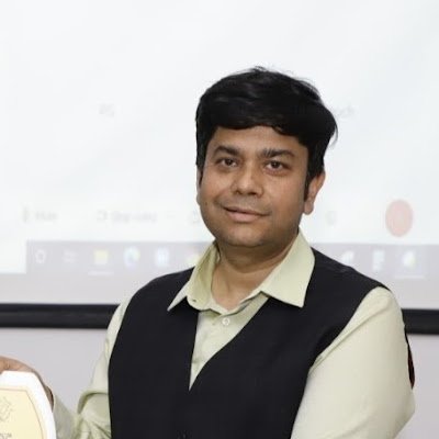 Scientist-G (Senior Professor)
Expertise:
Computational Nanoscience: piezoelectricity, spintronics, valleytronics, flexible piezo-spintronics in 2D