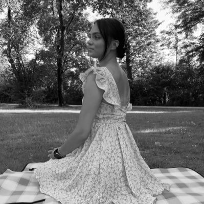 juliascheferr's profile picture. || 𝒞𝒽𝑜𝑜𝓈𝑒 𝓀𝒾𝓃𝒹𝓃𝑒𝓈𝓈 ||  91,11 ✞