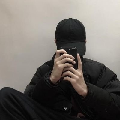 FTMgQkVb8KCbmxy's profile picture. 男生17歲 住 #高雄 #異性戀 想找炮友最好同年+-一歲都可 私給照片 可以的話都來聊聊