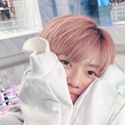 demynine's profile picture. 