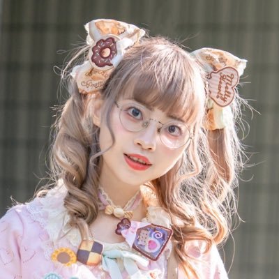 @satsukiai です。⬅I couldn‘t get my old account back. illustrator/lolita fashion EN/JP/CN 腐向け同人描いていた。現在2次創作中止。ロリィタファッションたまたま更新します。インスタ主に↓