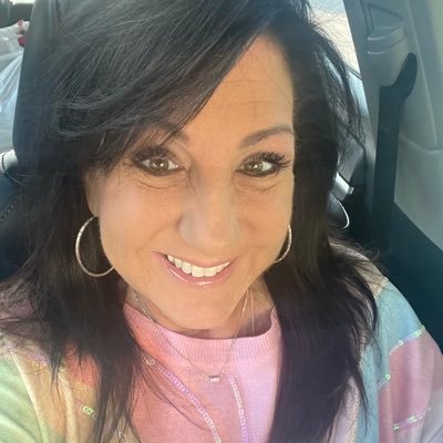 hippiechick617's profile picture. Sometimes good things fall apart so better things can fall together….but they sure are taking their sweet time!