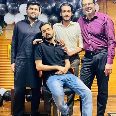 hamza_abbasi_10's profile picture. #CEOClickGroup
Slow Horses will ruin your life 🐎