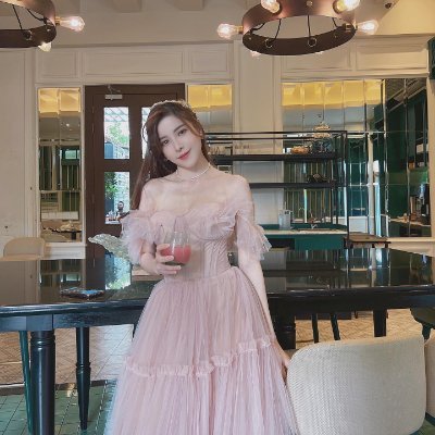 Amy741154's profile picture. On the boat of life, you have to paddle yourself. Don't envy anyone's waterway, you have your own scenery to enjoy.