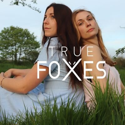 True Foxes - Emerging female Americana/Folk family duo from Cornwall! Debut album 'Howl' out now! 🧡