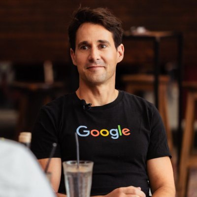 Comms Lead EMEA Technical Infrastructure @google. Smiles + optimism + adventurer. Always speaking kindly to strangers. Book lover.