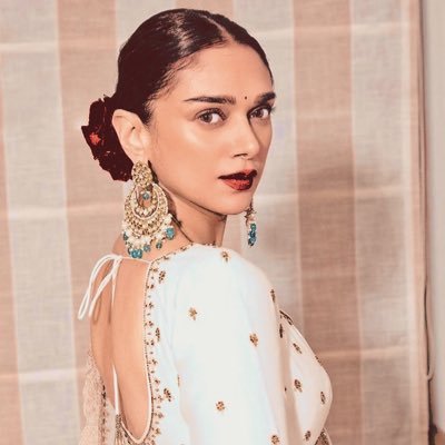 MARJlNA's profile picture. https://t.co/Ww09KMXEO5