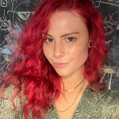 bz_barn15's profile picture. US TV & Showbiz journalist @dailystar 📝💫