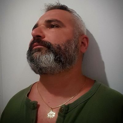 NoaZeiss's profile picture. Chi segue gli altri non arriva mai primo.