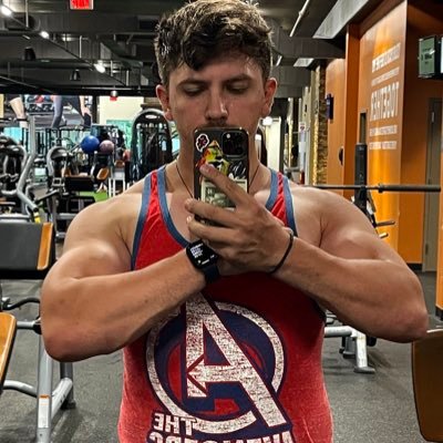 Phat bootied 25 year old Streamer, Gamer, Blue Collar,                                   just doing what I love
