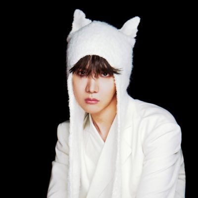 outearhoseok's profile picture. everything's gonna be alright x16