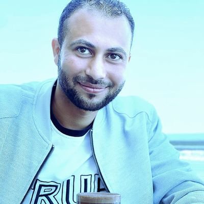ليس معني النبل ان تكون افضل الناس،
ولكن معناه ان تكون افضل مما كنت عليه سابقا...