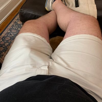 Regular dude here for porn, sometimes hookups. 40 y/o 🐻. DMs are open. Women and underage blocked. #bbbh #teamtop