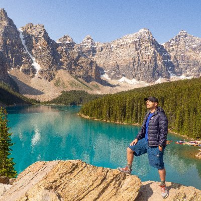 Hiker, Traveler/Globetrotter, Scuba Diver, Gamer, Explorer, Amused by Life, Food worshiper, and apparently a Communications Specialist @ Telus! 🤟