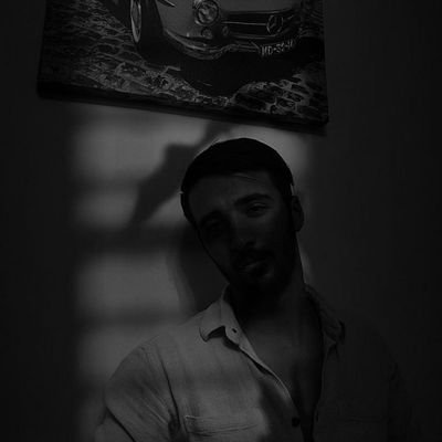 mati_xj's profile picture. همینجا