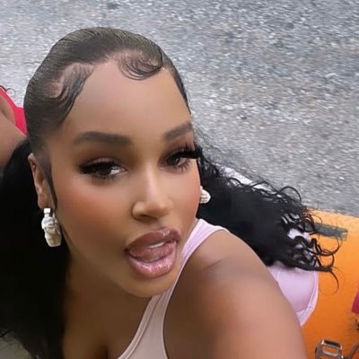 DaynaJessia's profile picture. I’m just here to get some good conversation and see where it leads to🤩❤️‍🩹