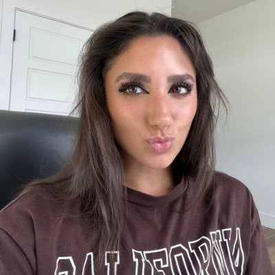 MiaQuinteross's profile picture. ~ Keep Dreaming ~ ⚓️ IG: aliciaquinteros