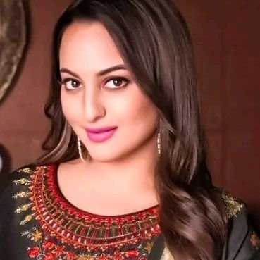 de El🥀👋😎 sonakshi sinha Mr.Kum Dass