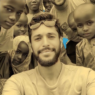 mchdks's profile picture. designs and develops 👨‍🦯