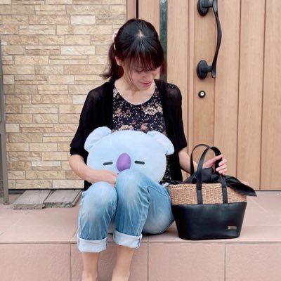 バンタン専用垢💜 👩🏻→🐨よりのオルペン/👧🏻11歳→🐥🐹/親子ARMY/大人ARMY/無言フォロー失礼します/ ARMY初心者です🔰バンタン大好きな方と繋がれたら嬉しいです💜@kimchurross I love it 🔔💕