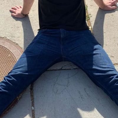 Hello! Just a boy and his gaping hole!
Wishlist: https://t.co/ToG41RZaO4