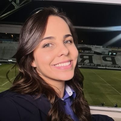 Jornalista | Narradora do Grupo Globo | uma completa maluca por todos os esportes possíveis - basicamente o que você verá neste perfil 💙