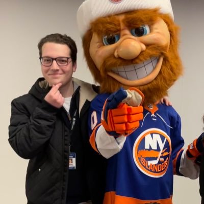 Jr. Designer @NYIslanders 💻🎨 | HPU alum | #Isles Fan