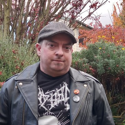 NaichePhibes's profile picture. 