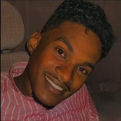 لا بُد من أن ترسم حدودا للاشخاص ؛ لكي لا يتخطوها ، فليس من الحكمة ان تقول فلان تخطى حدوده وانت لم ترسم له حدودا اصلاً .✨