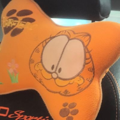 WhiteSongStory's profile picture. 